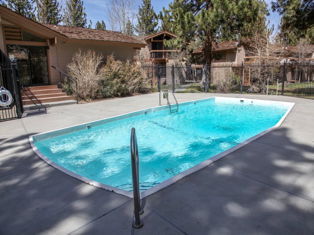 Villa de los Pinos #40 Vacation Rental in Mammoth Lakes - RedAwning