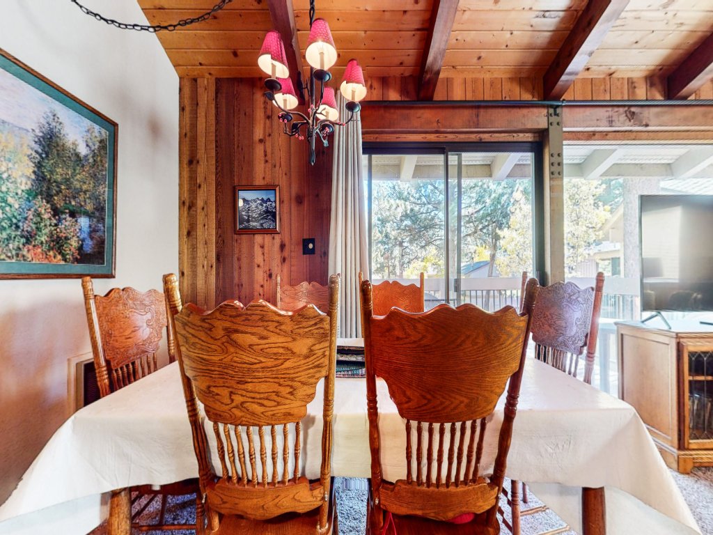 Villa de los Pinos #40 Vacation Rental in Mammoth Lakes - RedAwning