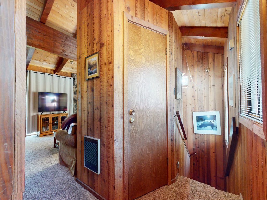Villa de los Pinos #40 Vacation Rental in Mammoth Lakes - RedAwning