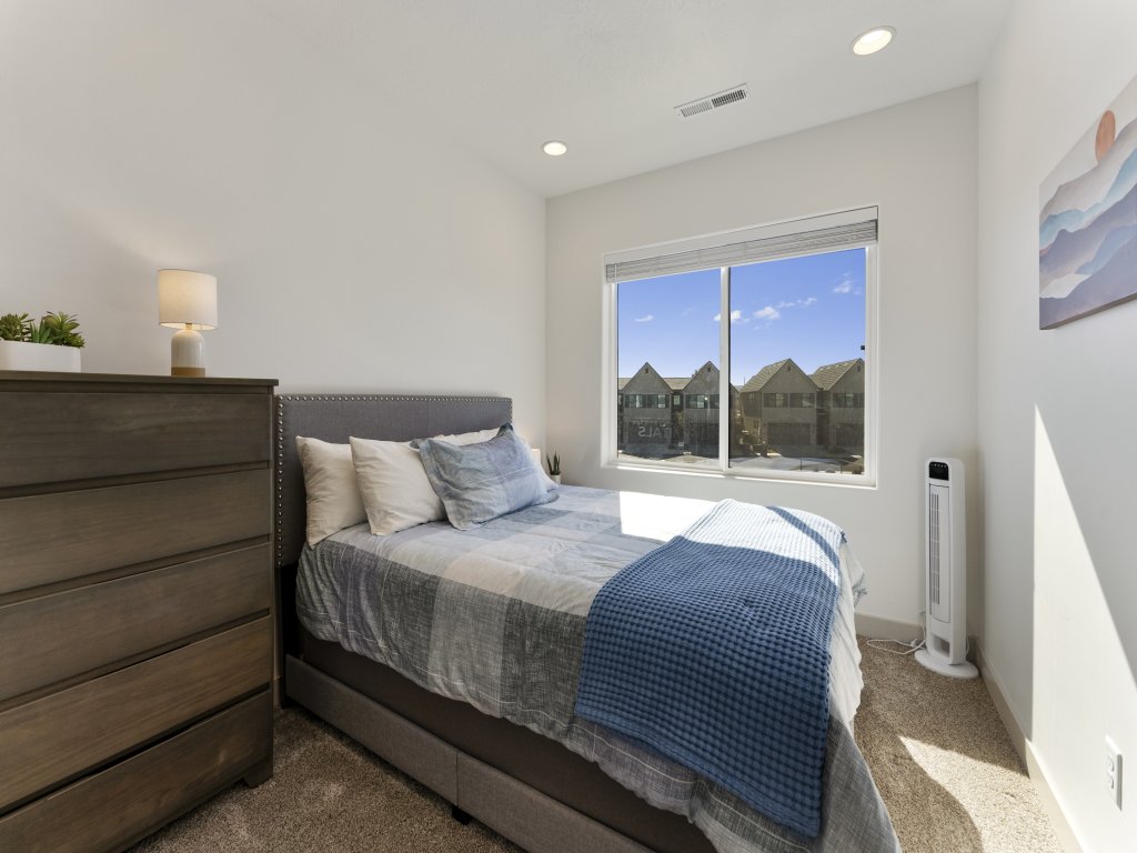 Hallser's Hive #4 Vacation Rental in Utah - RedAwning