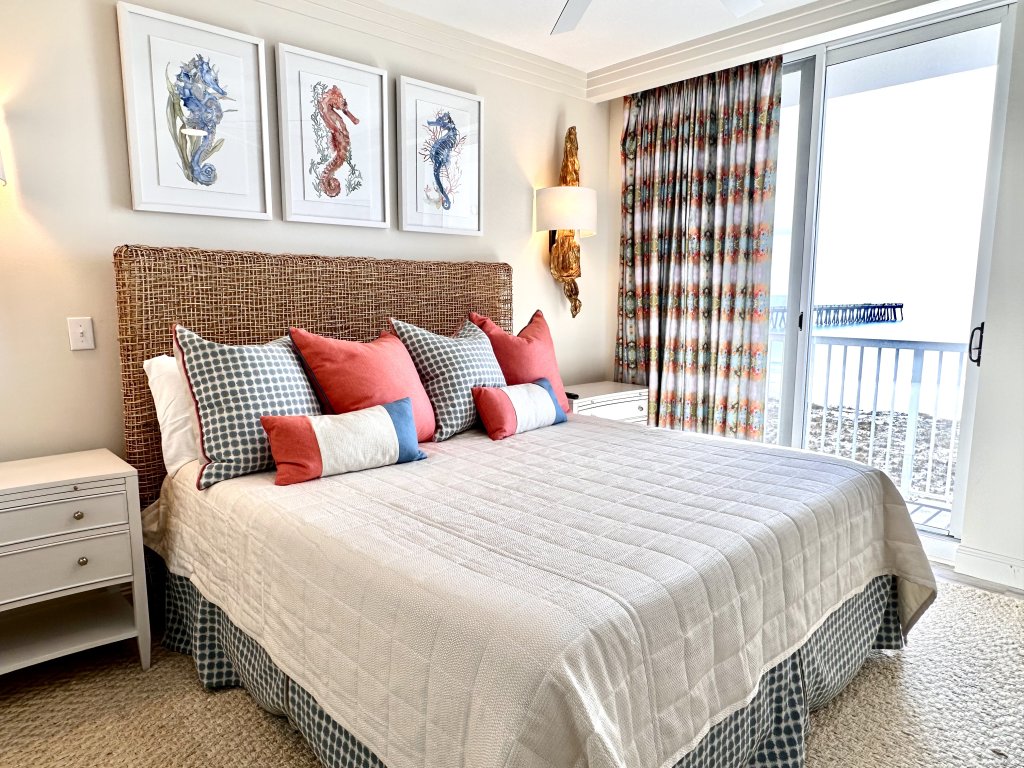 SUNatras Summerwind Vacation Rental in Navarre - RedAwning