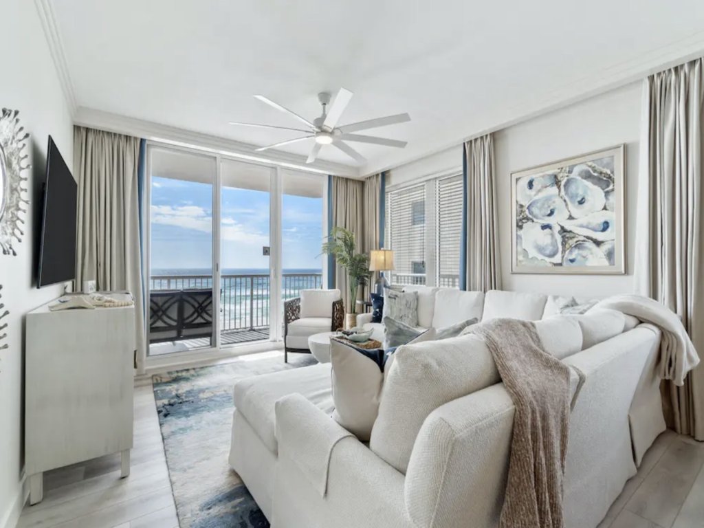 SUNatras Summerwind Vacation Rental in Navarre - RedAwning