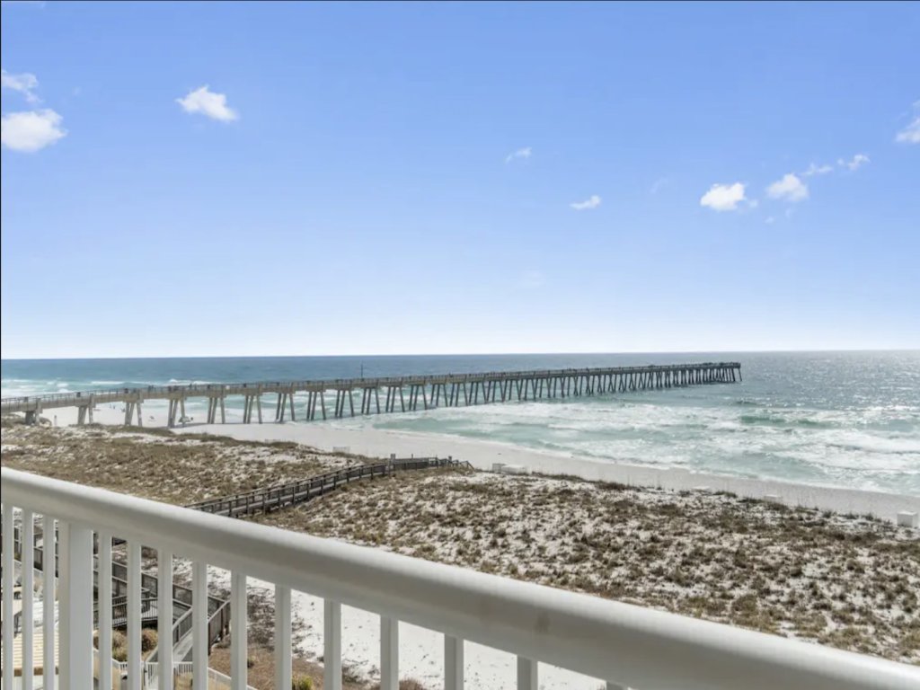 SUNatras Summerwind Vacation Rental in Navarre - RedAwning