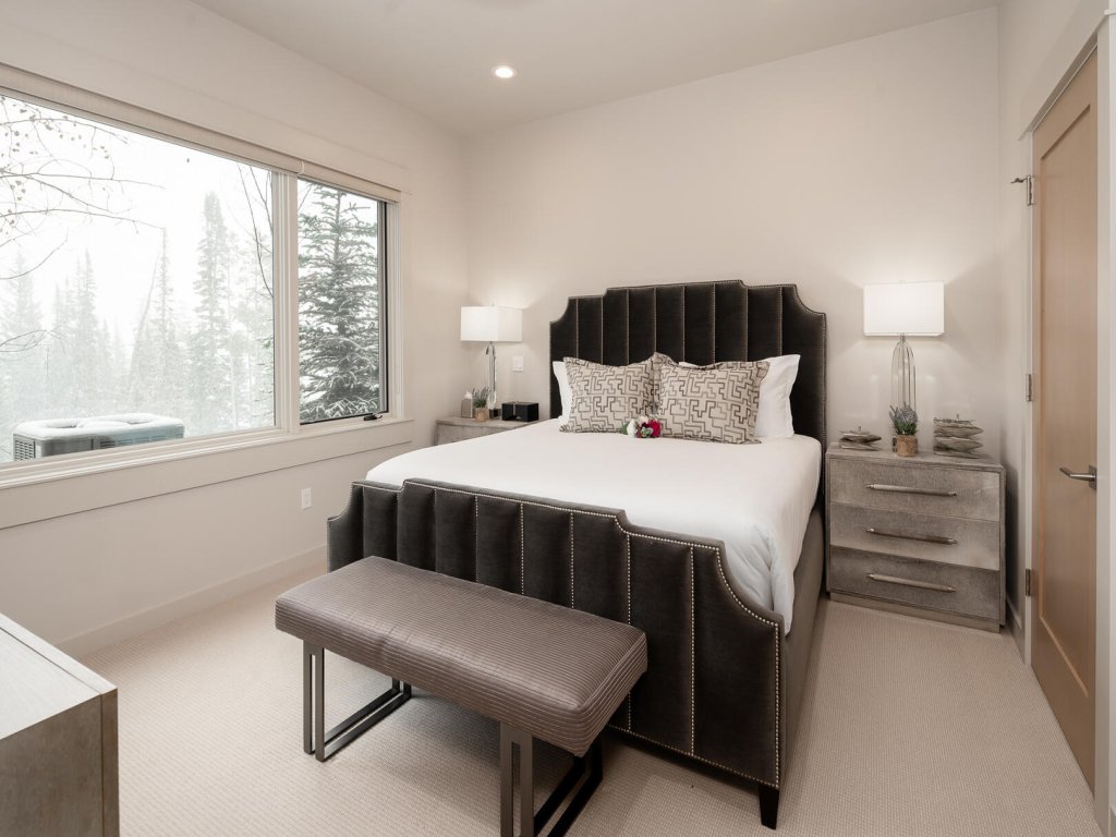 83B Lodgeside Vacation Rental in Big Sky - RedAwning