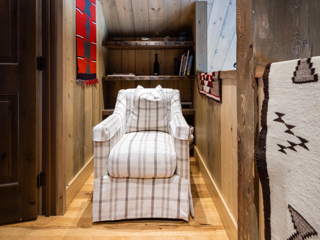 5 Bandit Way Vacation Rental in Big Sky - RedAwning