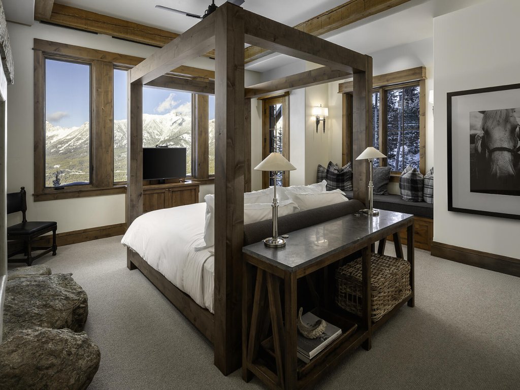 30 Cowboy Heaven Spur Road Vacation Rental in Big Sky - RedAwning