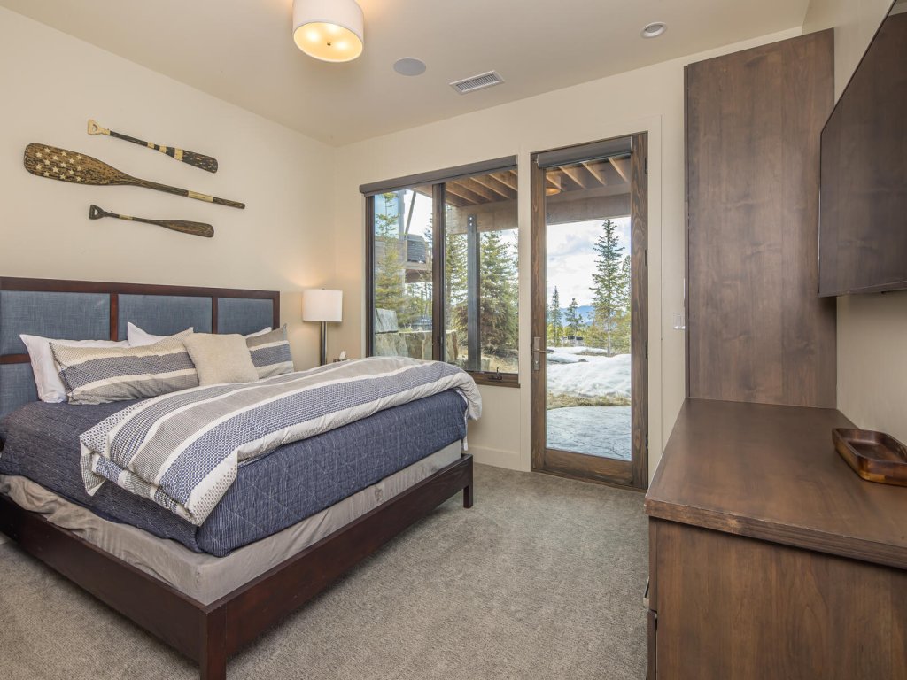 18 Alpine Bend Vacation Rental in Big Sky - RedAwning