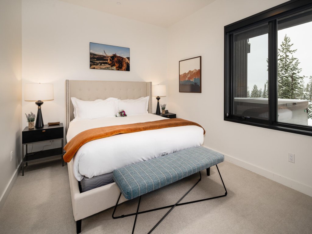 8A Treeline Vacation Rental in Big Sky - RedAwning