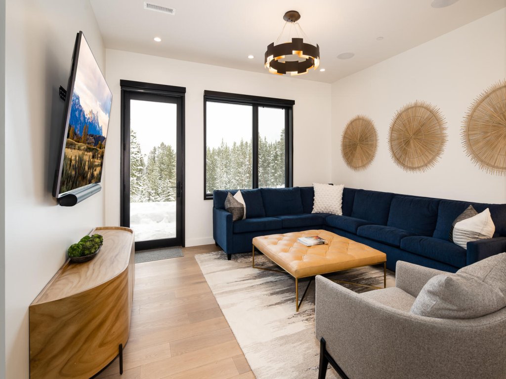 8A Treeline Vacation Rental in Big Sky - RedAwning