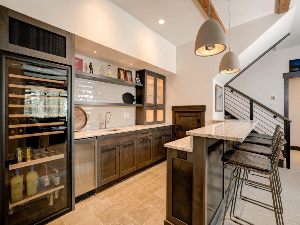 6 Jakes Lane Vacation Rental in Big Sky - RedAwning