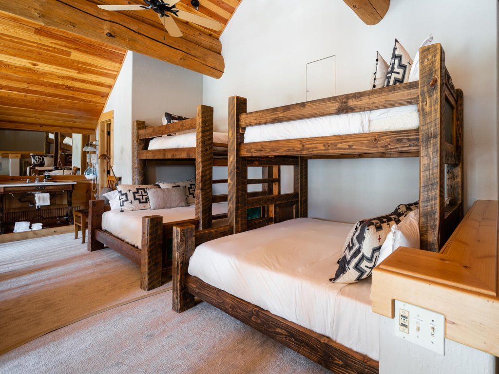 Penthouse 1 Vacation Rental in Big Sky - RedAwning