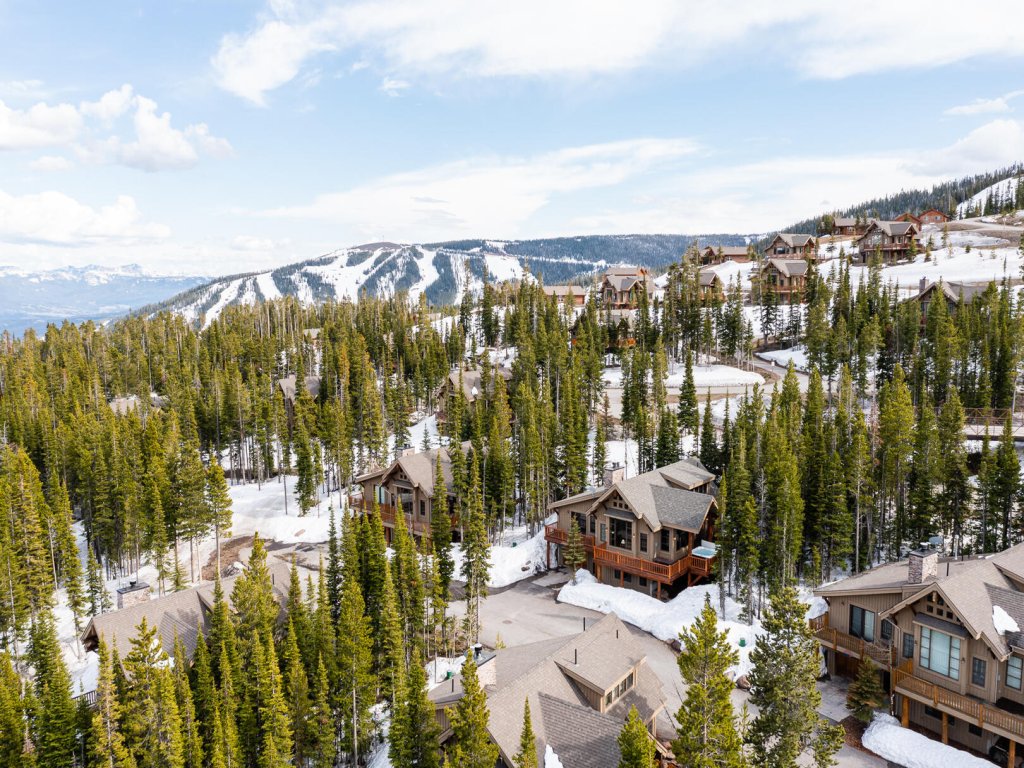 6 Mountain Home Road Vacation Rental in Big Sky - RedAwning