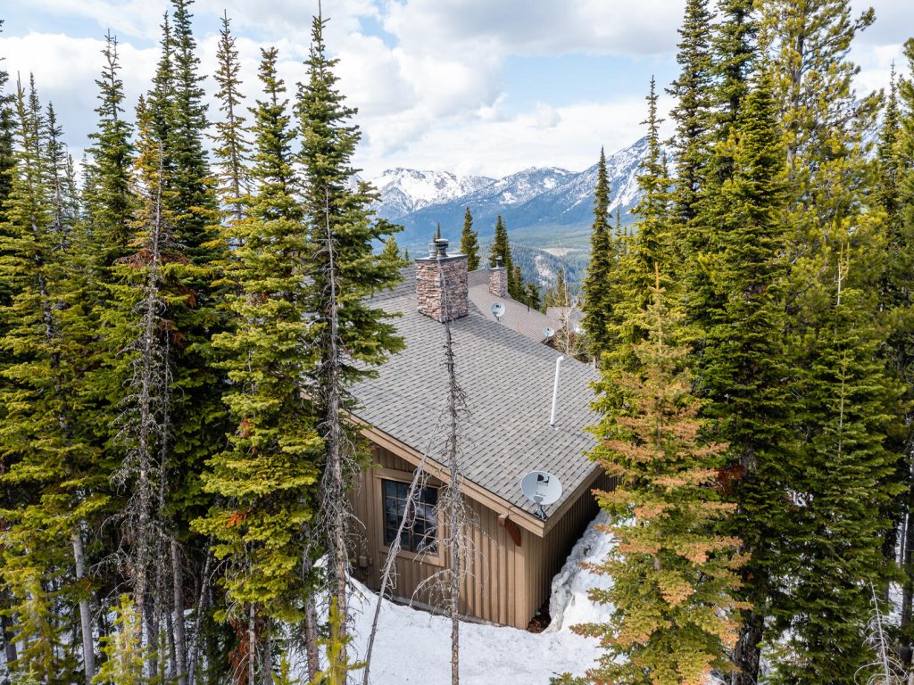 6 Mountain Home Road Vacation Rental in Big Sky - RedAwning