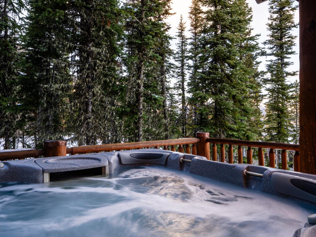 2 Mountain Home Vacation Rental in Big Sky - RedAwning