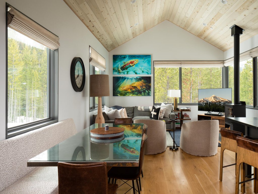 27 Lake Cabin Vacation Rental in Big Sky - RedAwning