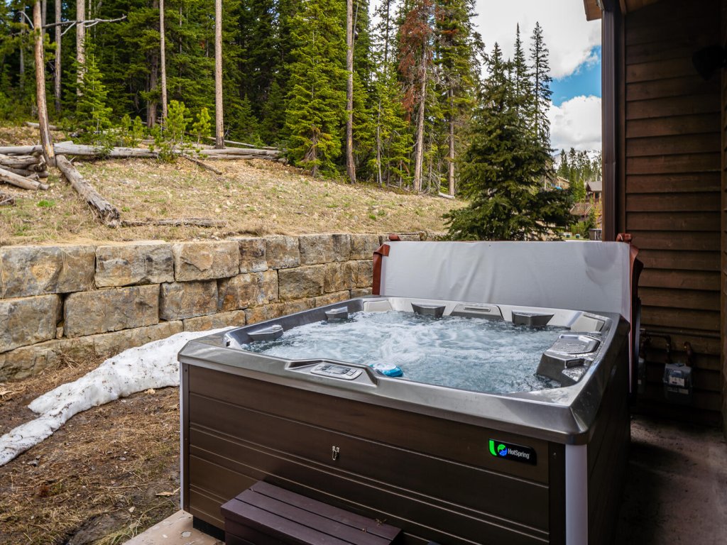 4B Lodgeside Vacation Rental in Big Sky - RedAwning