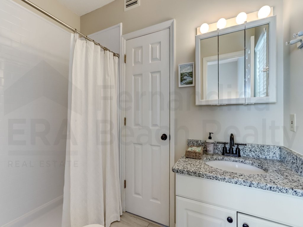 2505B W. 5th St Vacation Rental in Fernandina Beach - RedAwning