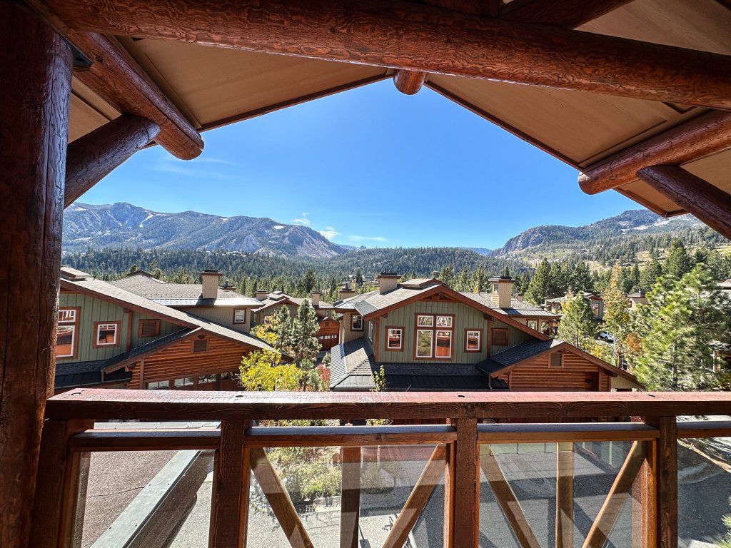 Juniper Crest #2 Vacation Rental in Mammoth Lakes - RedAwning