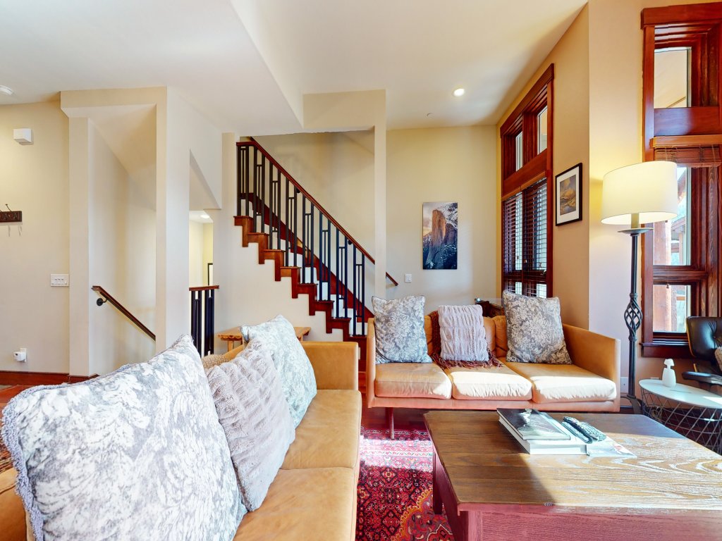 Juniper Crest #2 Vacation Rental in Mammoth Lakes - RedAwning