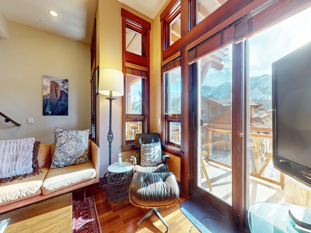 Juniper Crest #2 Vacation Rental in Mammoth Lakes - RedAwning