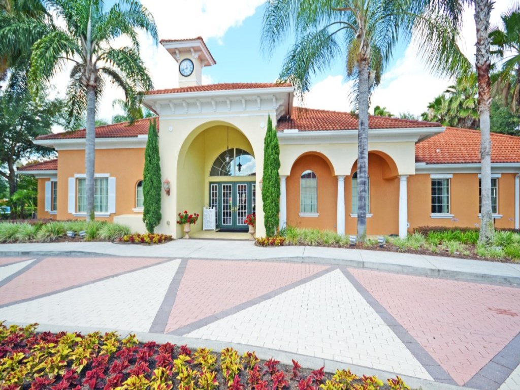 Solana Sunset Vacation Rental in Davenport - RedAwning
