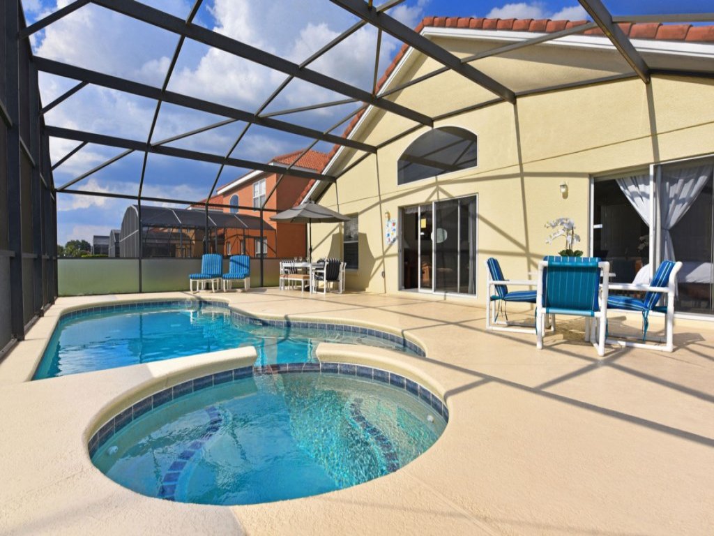 Solana Sunset Vacation Rental in Davenport - RedAwning
