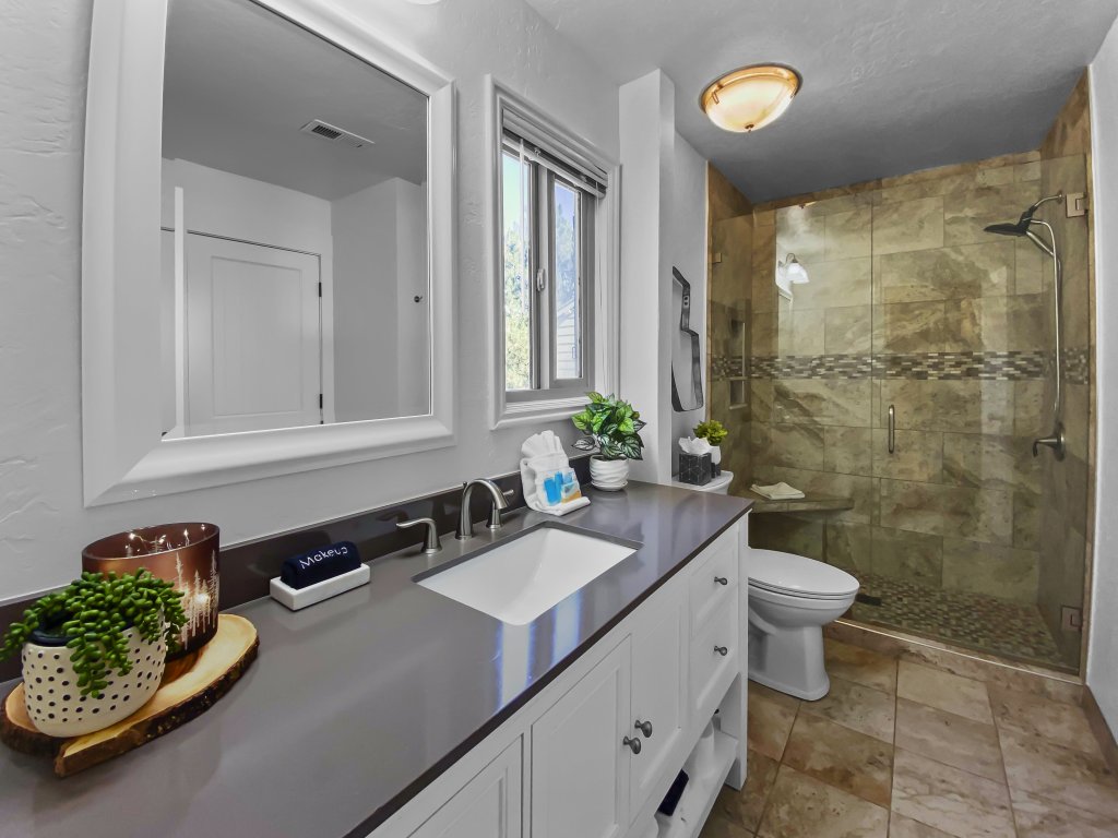 37C Hidden Creek Ski Retreat Hot Tub Fireplace and Views Vacation Rental in Park City - RedAwning