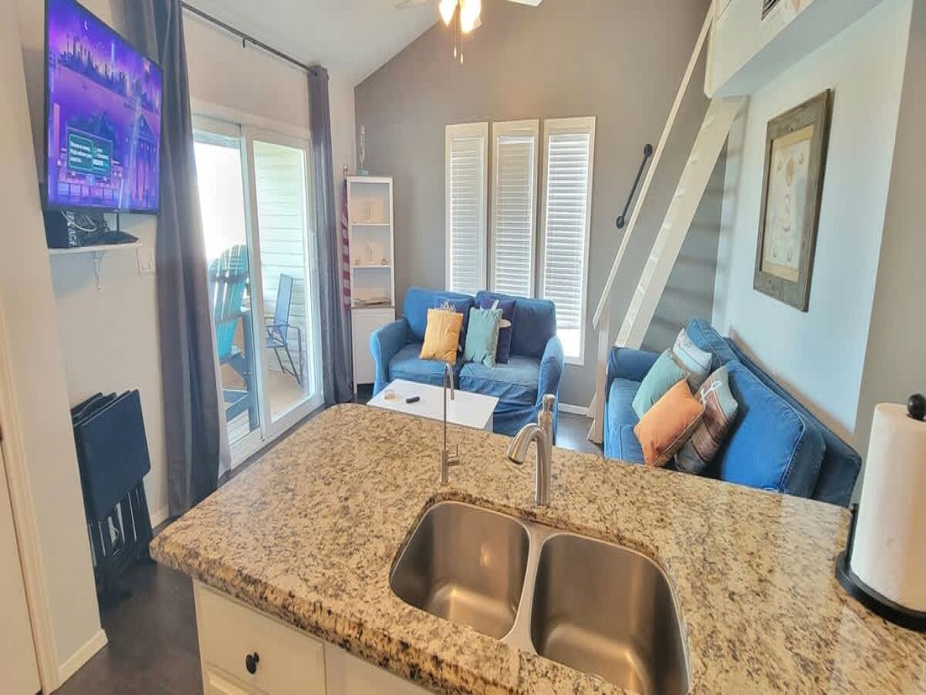 * Boat Slip * Waterfront Pool * Bay Sunset Views Vacation Rental in Port Isabel - RedAwning