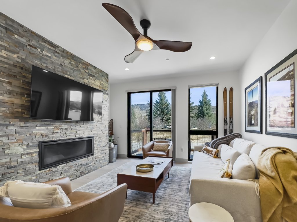 541 Center Circle 3Br 3.5Ba Vacation Rental in Silverthorne - RedAwning