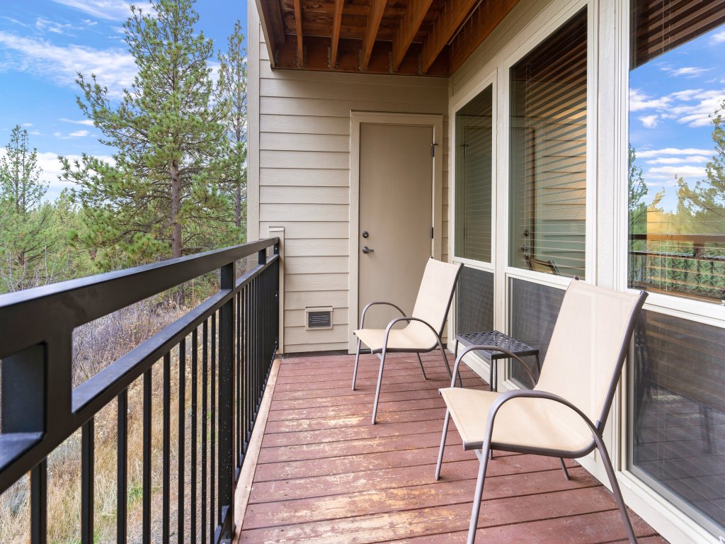 Seventh Mountain 1123 Vacation Rental in Bend - RedAwning