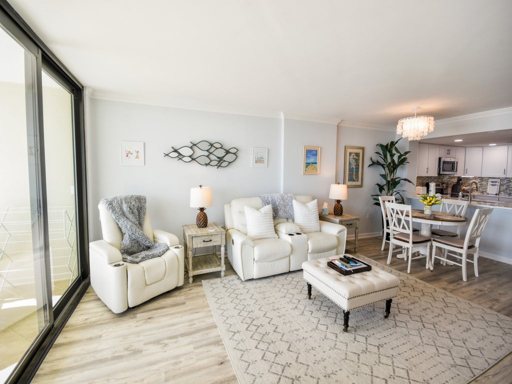 Ocean Creek KK-14 Vacation Rental in Myrtle Beach - RedAwning