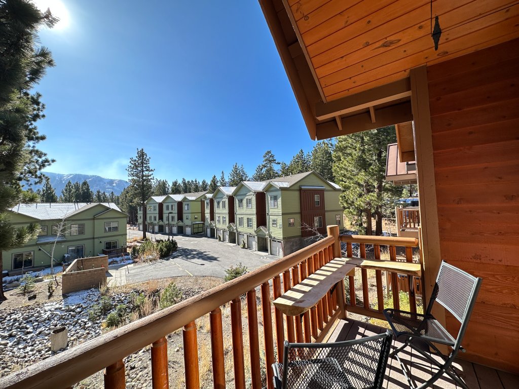 Mammoth Gateway Village #6 Vacation Rental in Mammoth Lakes - RedAwning