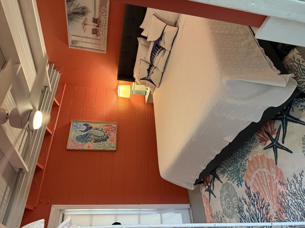 Flamingo Bay Cottage Vacation Rental in Florida - RedAwning