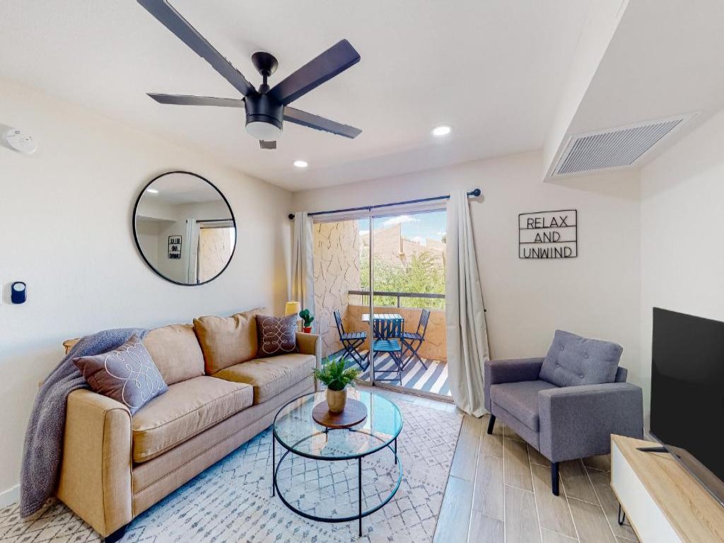 Villa Sunrise Vacation Rental in Scottsdale - RedAwning
