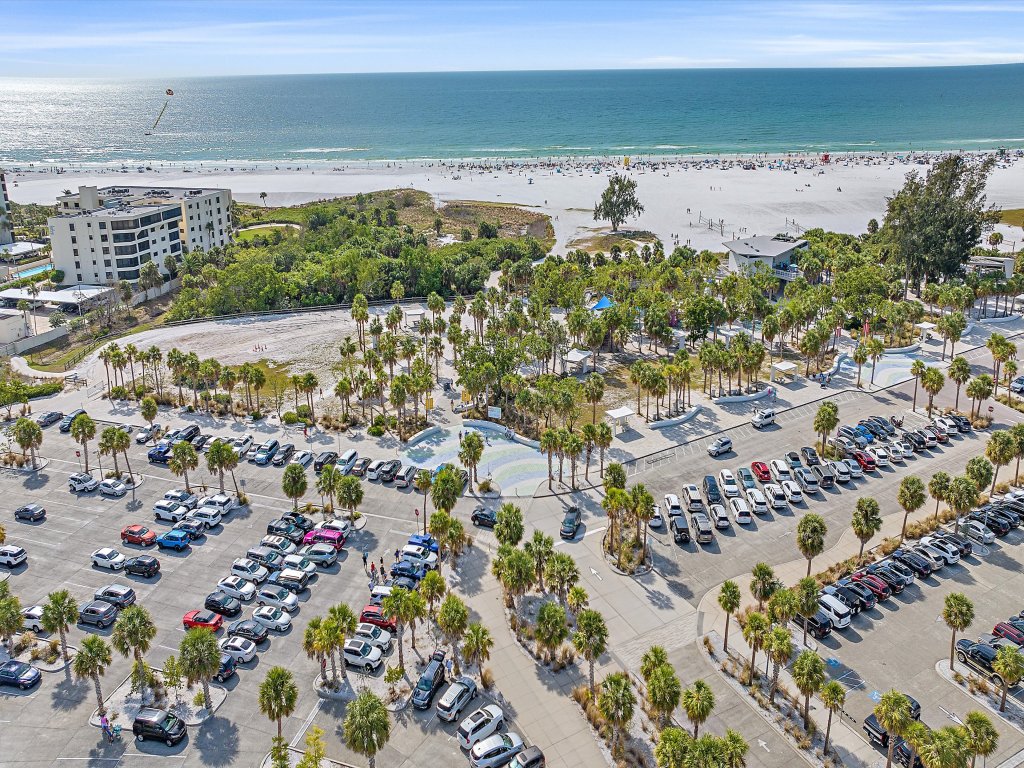 Hawk's Sea Nest Vacation Rental in Siesta Key - RedAwning