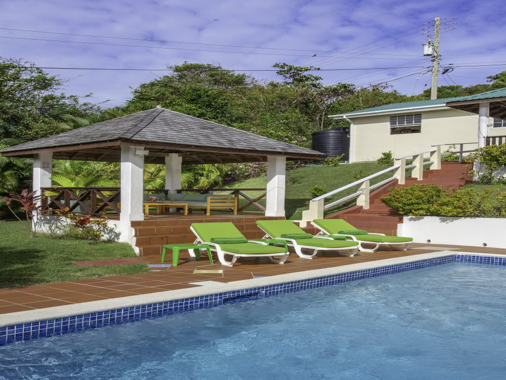 Villa Decaj (Full House Rate) Vacation Rental - RedAwning