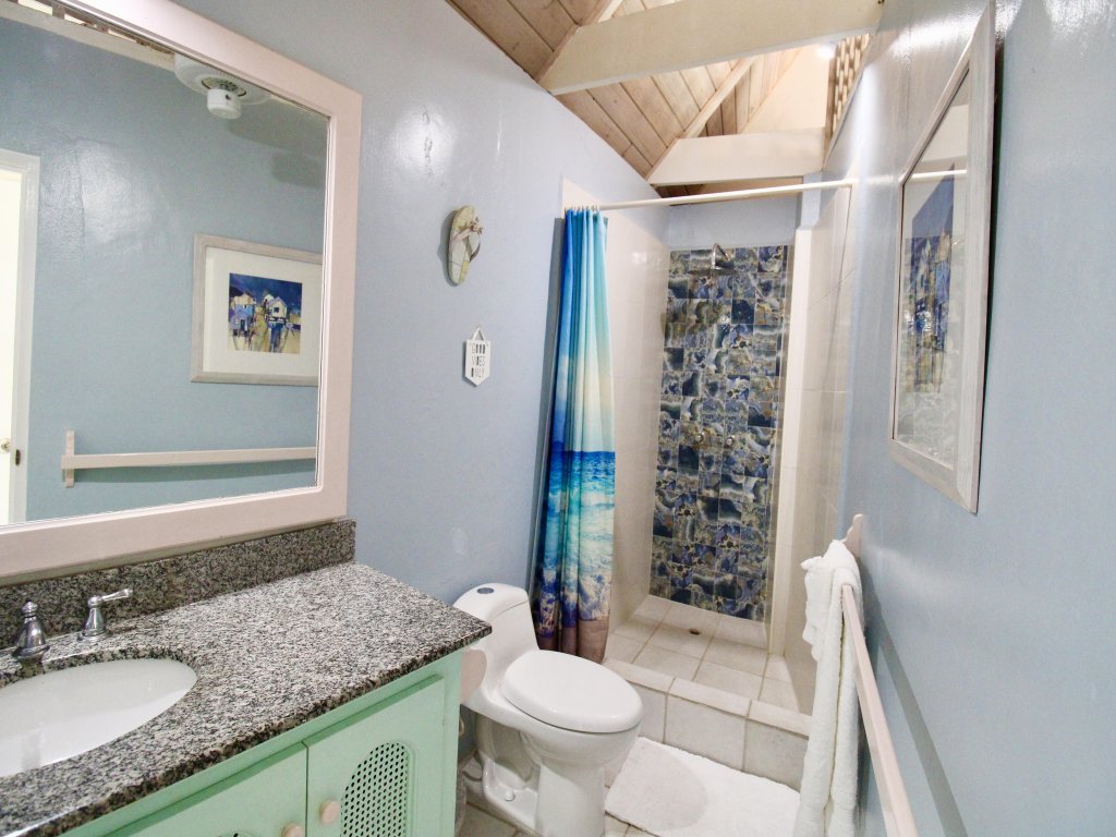 Hummingbird Villa Vacation Rental - RedAwning
