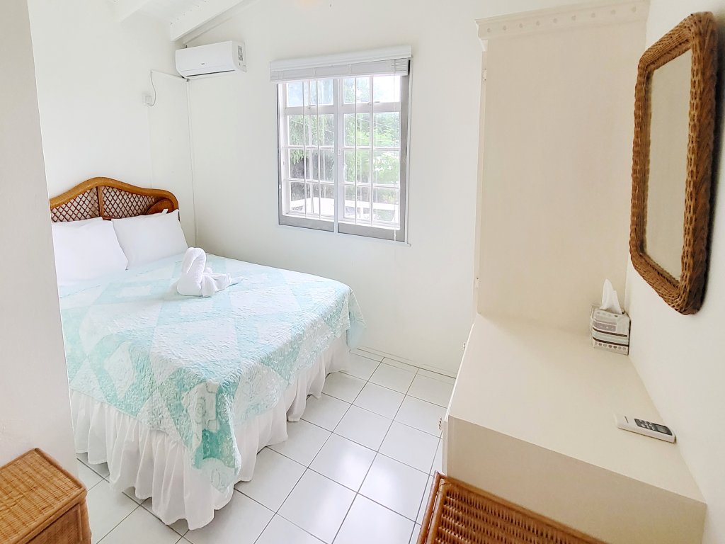The Date House (1 - 2 bedroom rate) Vacation Rental - RedAwning