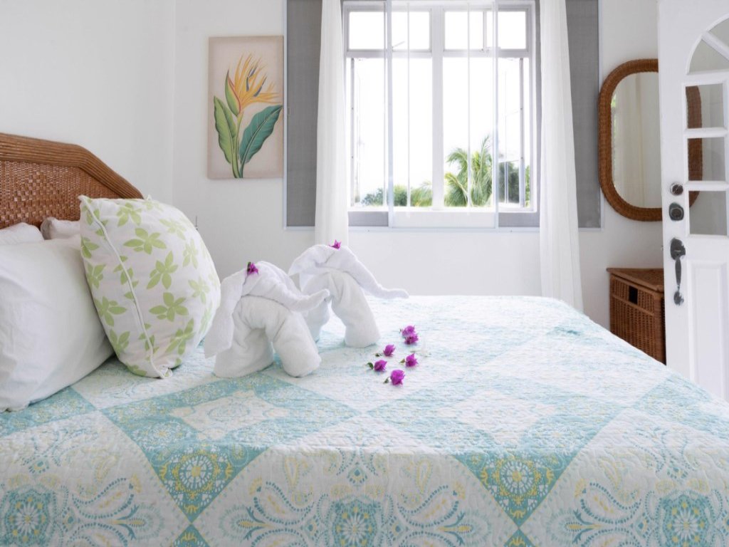 The Date House (1 - 2 bedroom rate) Vacation Rental - RedAwning