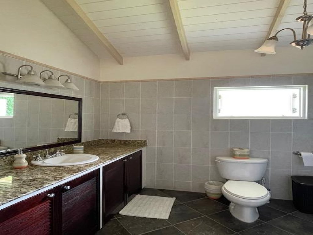 Ashiana Villa (1 - 3 bedroom rate) Vacation Rental - RedAwning