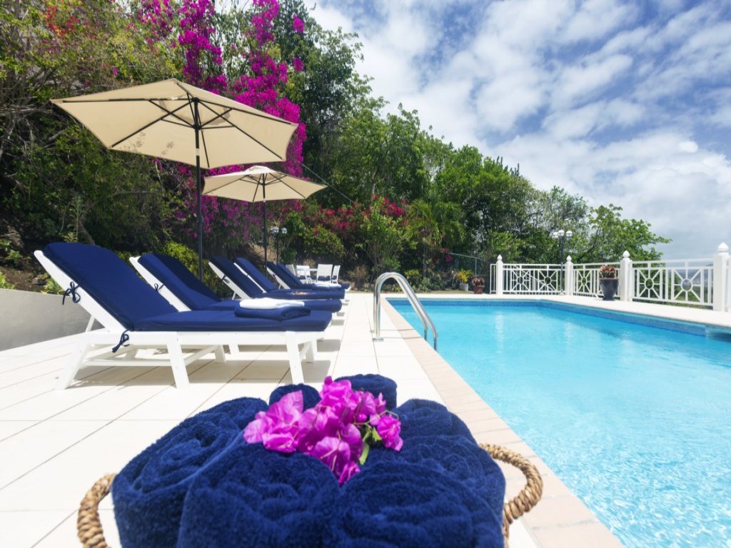 Brise De Mer (1 - 2 bedroom rate) Vacation Rental - RedAwning