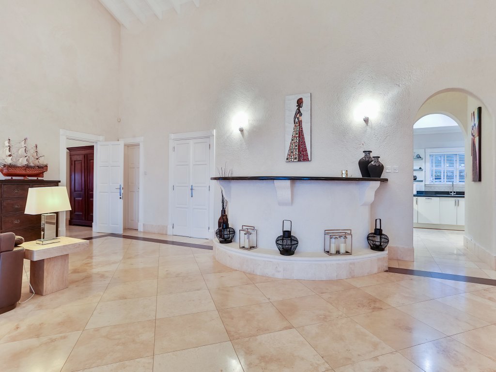 Cayman Villa (1 - 3 bedroom rate) Vacation Rental - RedAwning