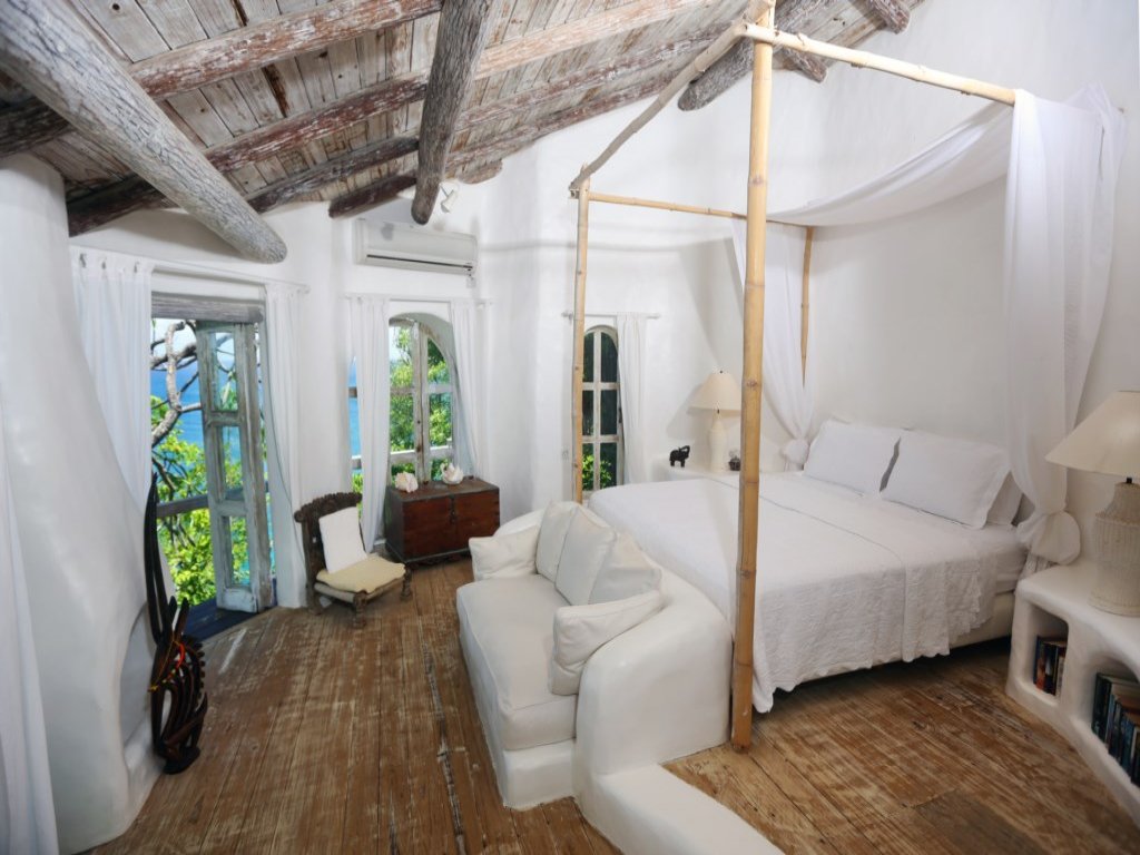 Smugglers Nest Vacation Rental - RedAwning