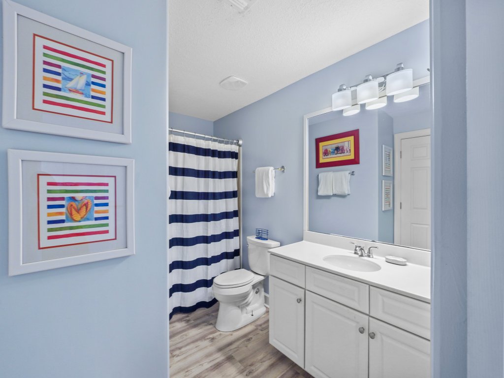 Emerald Isle Vacation Rental in Panama City Beach - RedAwning