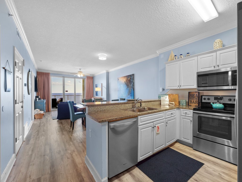 Emerald Isle Vacation Rental in Panama City Beach - RedAwning