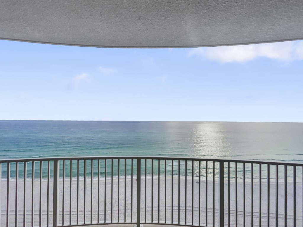 Emerald Isle Vacation Rental in Panama City Beach - RedAwning
