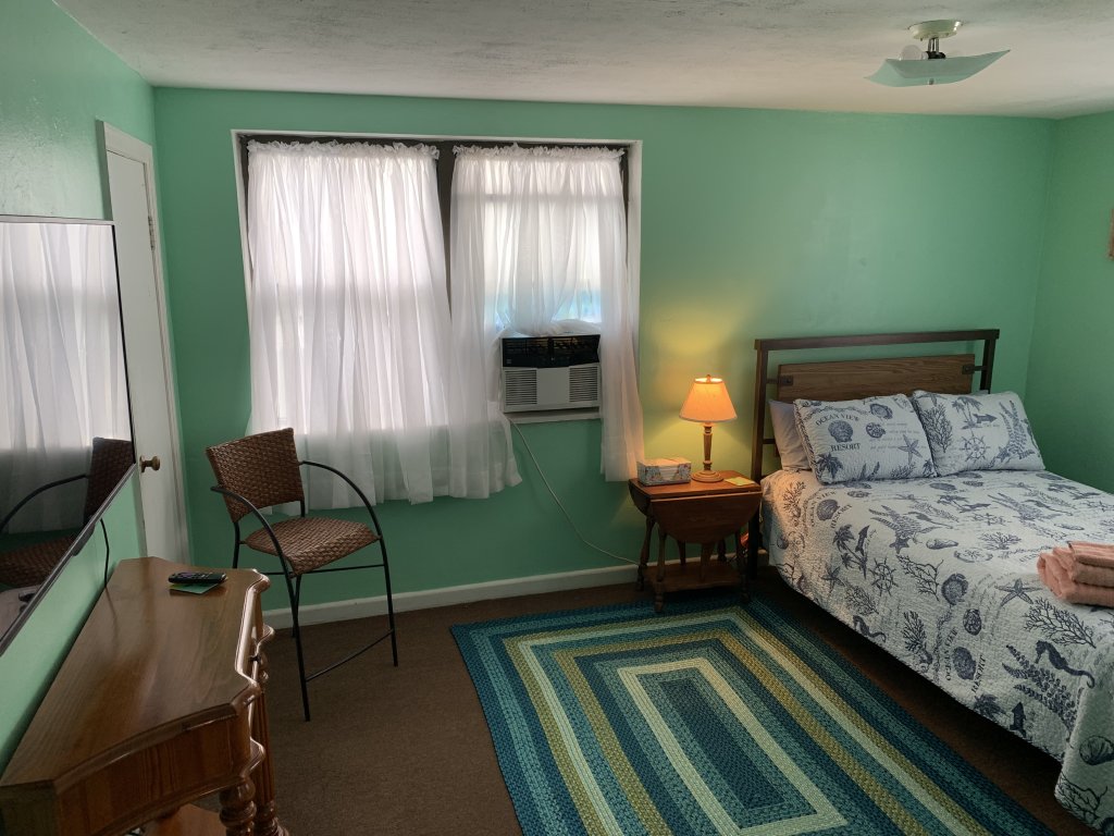 Beach Side Studio #5 Vacation Rental in Norfolk - RedAwning