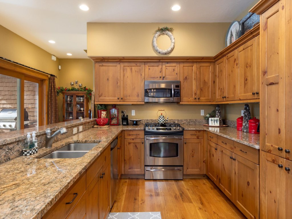 45 Thackwell Lane Vacation Rental in Keystone - RedAwning