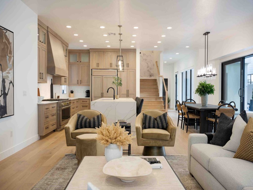 Designer Digs Vacation Rental in St. George - RedAwning