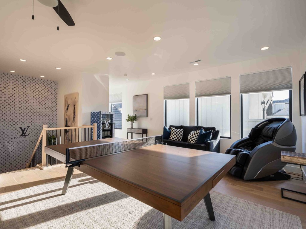 Designer Digs Vacation Rental in St. George - RedAwning